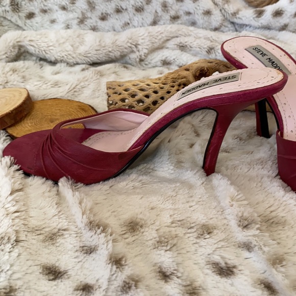 STEVE MADDEN LEATHER PUMP - Picture 6 of 6